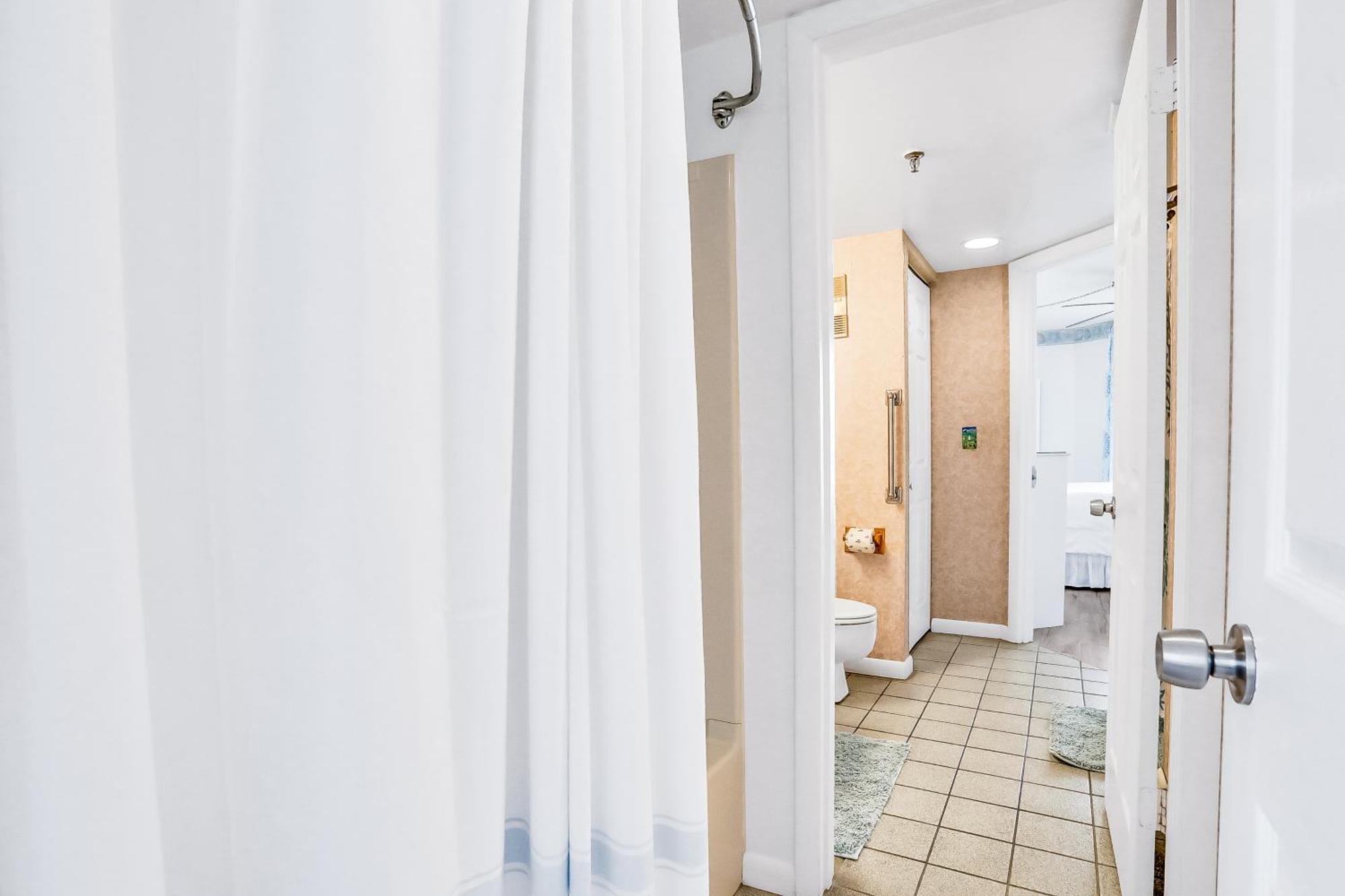 Oceania Plaza & Suites 뉴스머나비치 객실 사진